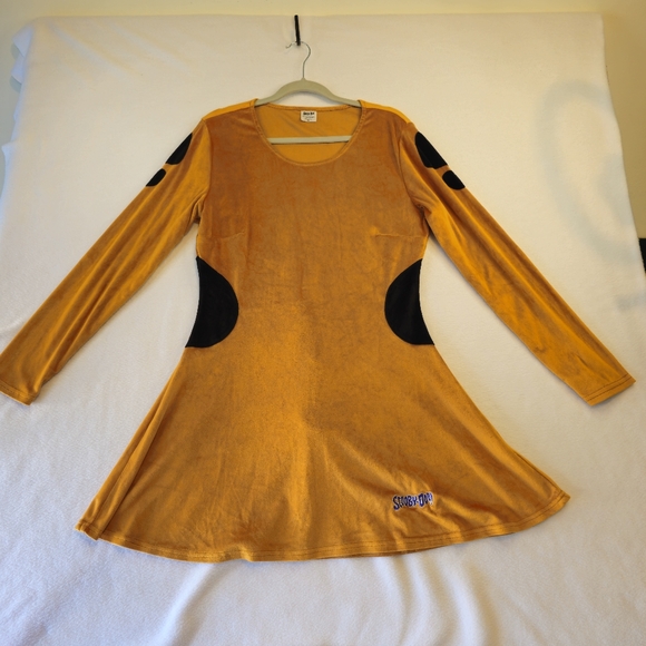 Scooby-Doo Tan and Black Long Sleeve Dress With Detachable Tail - Picture 1 of 10